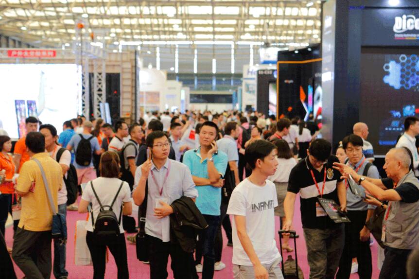 上海也能看到LED大屏顯示和燈光音響，就在9月！